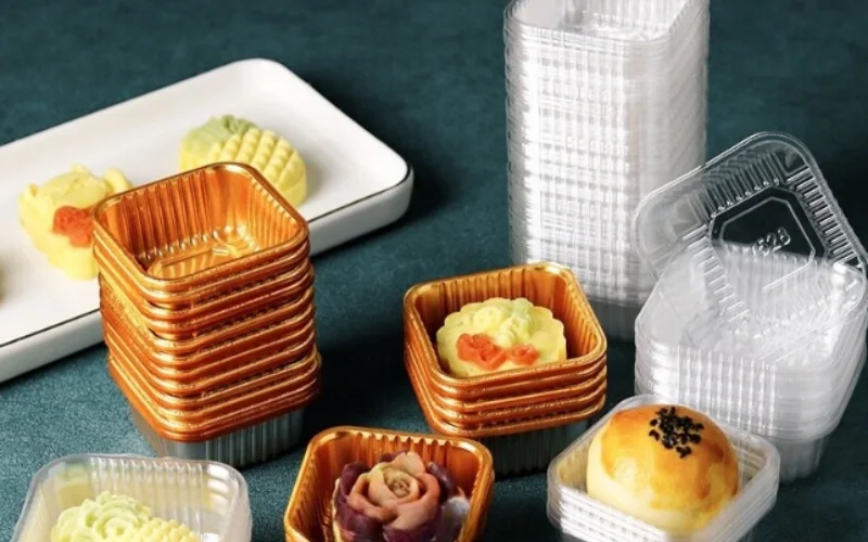 Cách chọn khay nhựa đựng bánh phù hợp với từng loại bánh – từng kiểu hộp