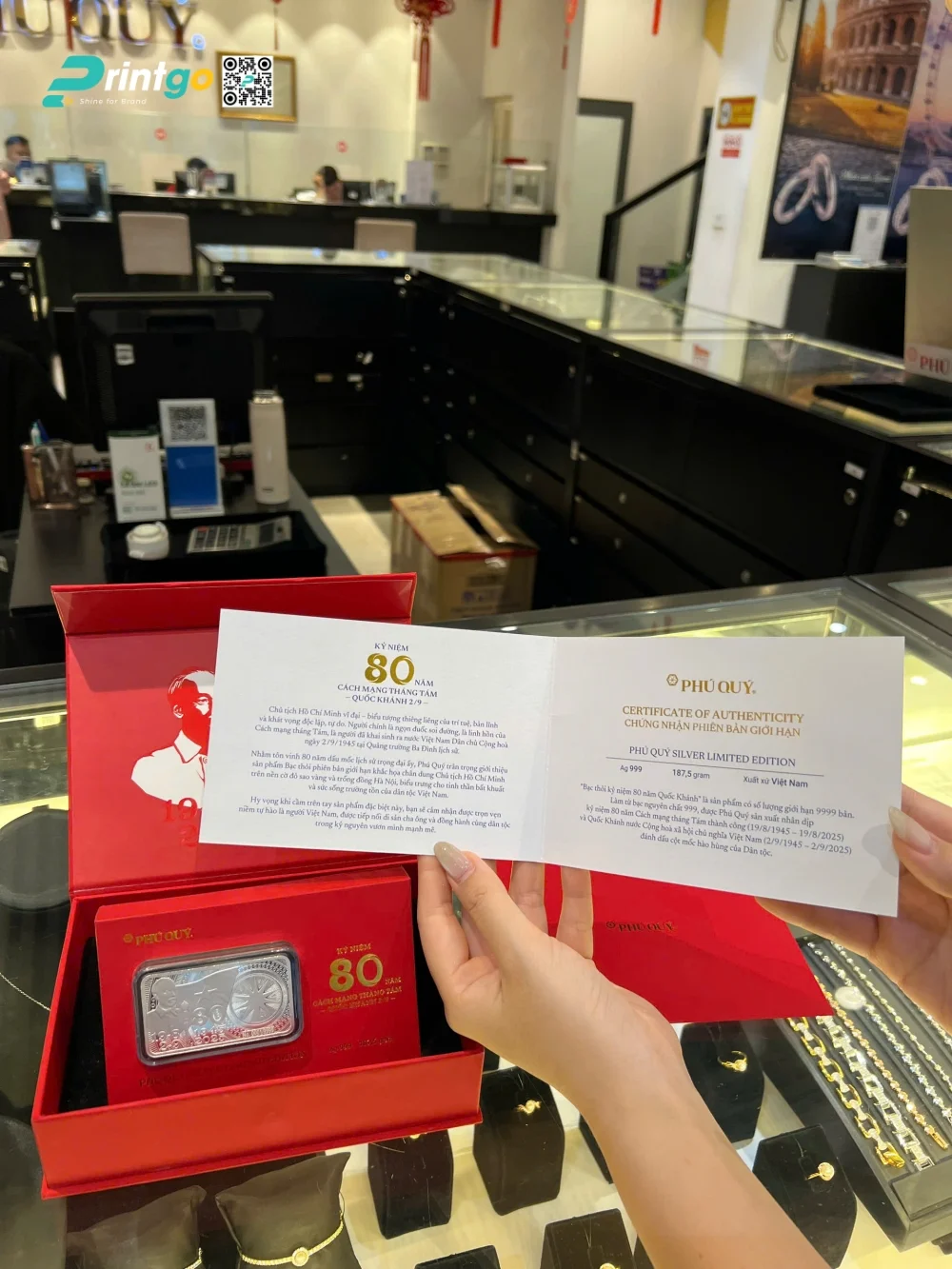 Printgo đã in thêm giấy chứng nhận và phong bì thư đồng bộ thương hiệu bạc Phú Quý