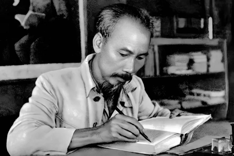 Hình ảnh Chủ tịch Hồ Chí Minh muôn năm