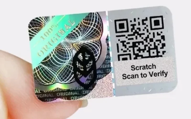 Mẫu tem chống hàng giả Hologram tích hợp QR code/serial Mẫu tem chống hàng giả Hologram tích hợp QR code/serial