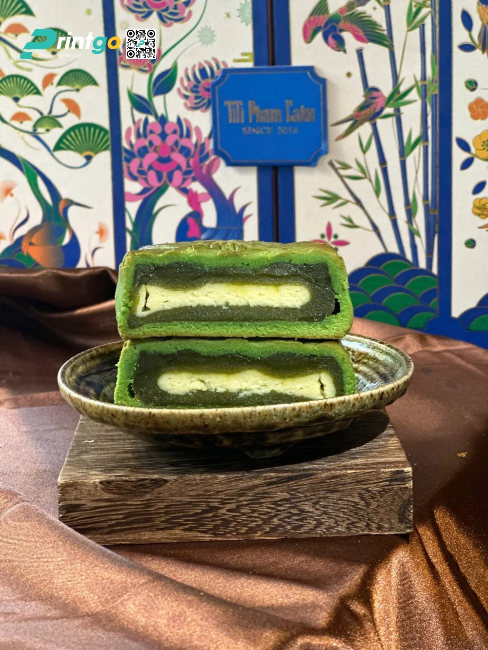 Hộp bánh trung thu Titi Pham Cake sự kết hợp nét duyên đương đại và mỹ thuật dân gian