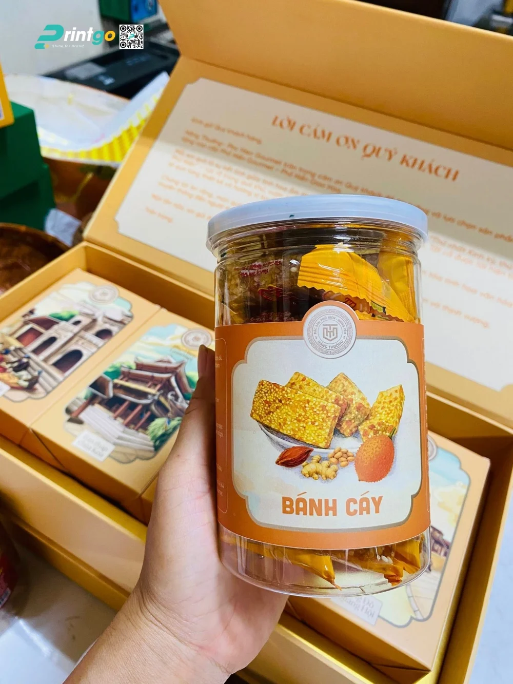 Hộp quà đặc sản Hằng Thưởng – Phố Hiến Gourmet với bộ sản phẩm chỉn chu, chuyên nghiệp
