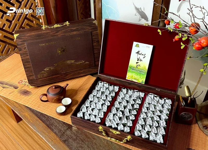 Hộp đựng chè chất liệu gỗ sơn mài có quai xách