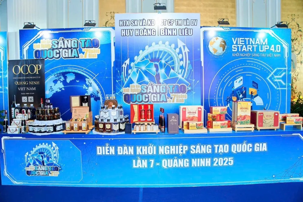 Hộp đựng miến dong Bình Liêu được trưng bày tại diễn đàn khởi nghiệp