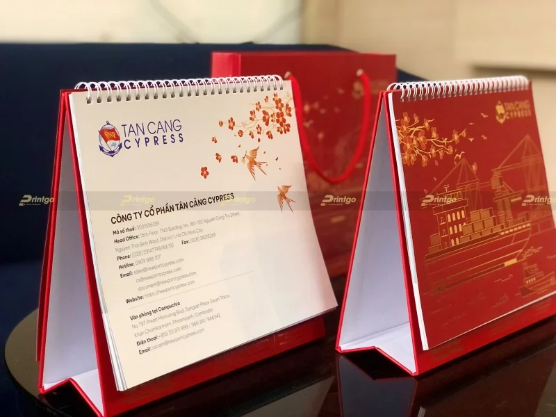 Kích thước được đặt làm lịch để bàn theo yêu cầu phổ biến nhất 2026