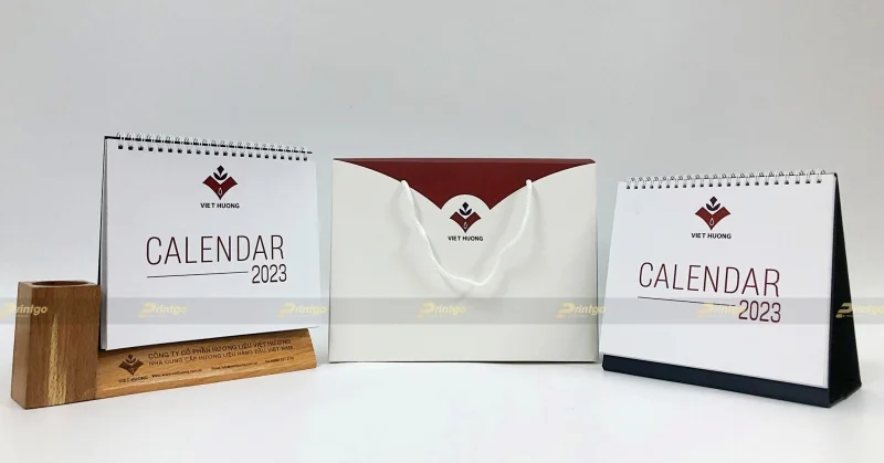 Đặt lịch để bàn theo yêu cầu độc quyền - truyền tải giá trị thương hiệu