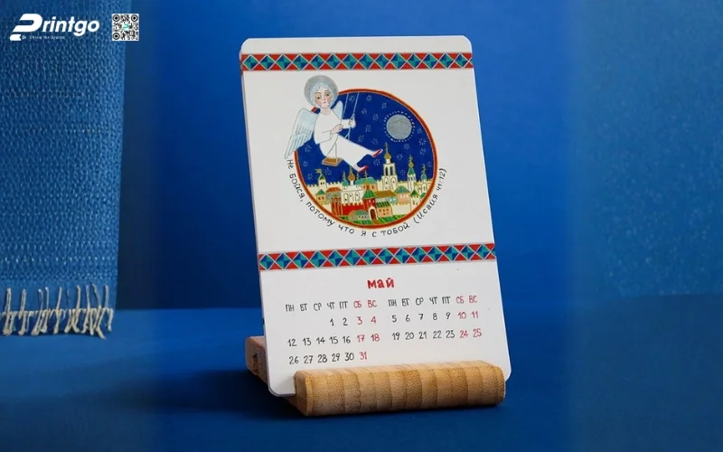 Mẫu lịch để bàn độc đáo đế gỗ