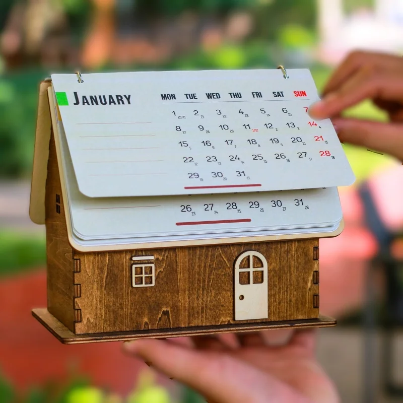 Mẫu lịch ngôi nhà gỗ chất lượng 