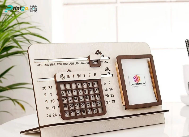 Mẫu lịch tết đặc biệt dạng gỗ độc đáo