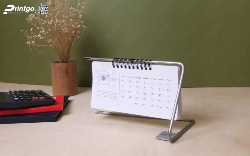 Mẫu lịch để bàn độc đáo khung kim loại