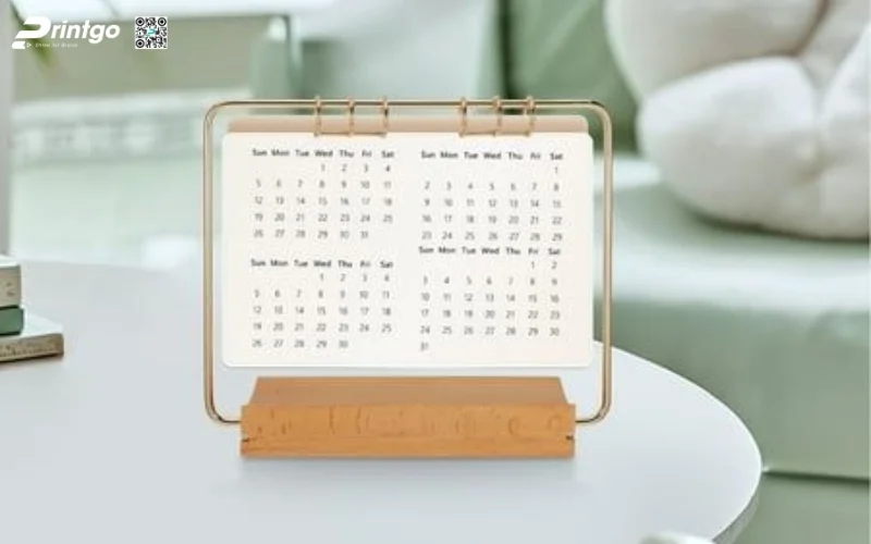 Mẫu lịch để bàn độc đáo khung kim loại