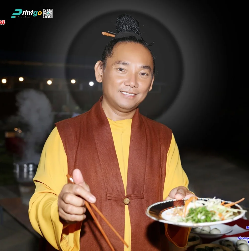 Tại nhà hàng Hương Sen: khách hàng được trải nghiệm một không gian thanh tịnh