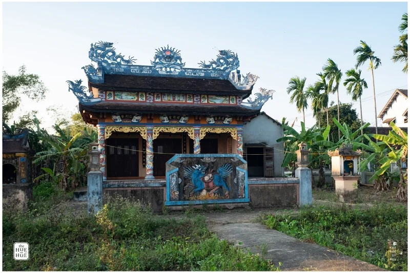 Bình phong long mã tại Huế