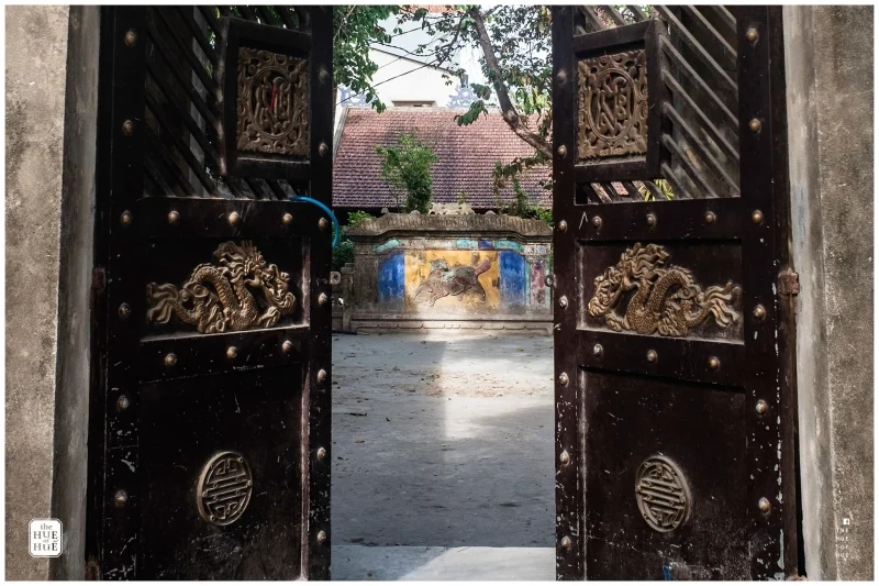 Tượng Long Mã Trước phủ thờ Diên Khánh Vương Nguyễn Phúc Tấn- người con trai thứ 7 của vua Gia Long.