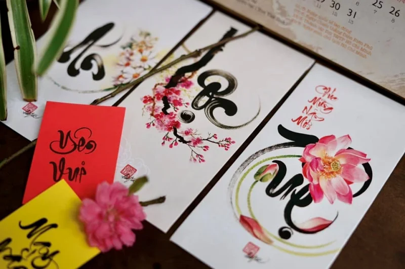 Mẫu bao lì xì viết thư pháp đẹp mắt 