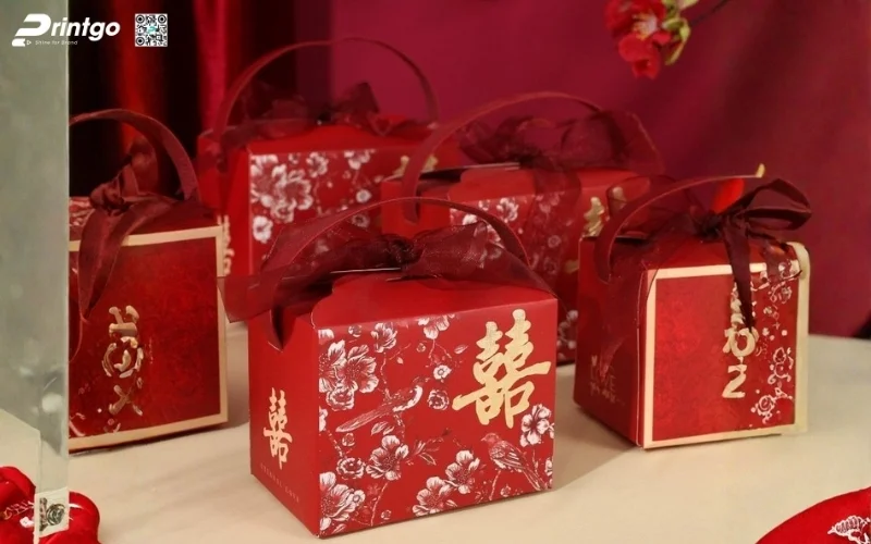 Bộ sưu tập mẫu hộp quà tết có quai xách bằng da