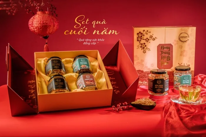 Giỏ quà Tết với đông trùng hạ thảo, yến sào