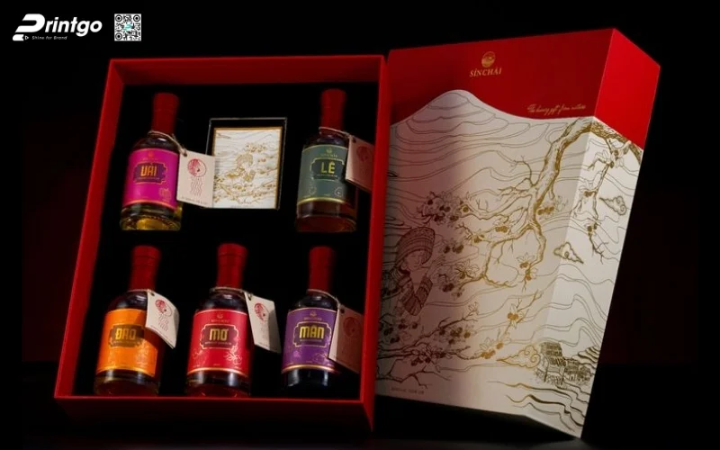 Mẫu hộp quà tết có rượu chivas cao cấp