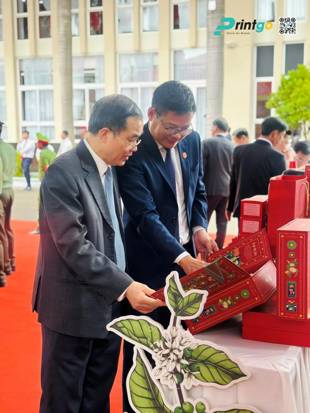 Bộ hộp quà tặng cao cấp Simexco Đắk Lắk tại Đại hội Đại biểu Đảng bộ Đắk Lắk