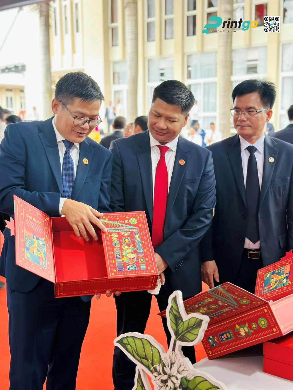 Bộ hộp quà tặng cao cấp Simexco Đắk Lắk tại Đại hội Đại biểu Đảng bộ Đắk Lắk