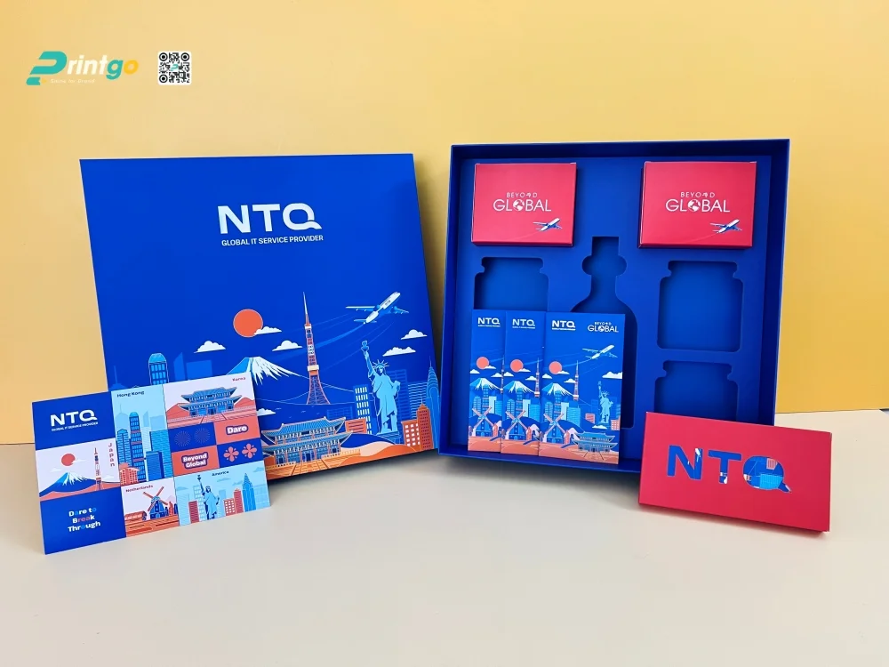 Một số hình ảnh của bộ quà tết NTQ Solution do Printgo thực hiện