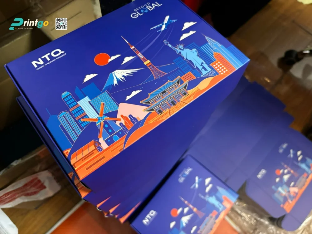 Một số hình ảnh của bộ quà tết NTQ Solution do Printgo thực hiện
