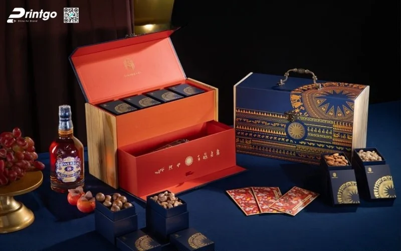 Mẫu hộp quà tết có rượu chivas cao cấp