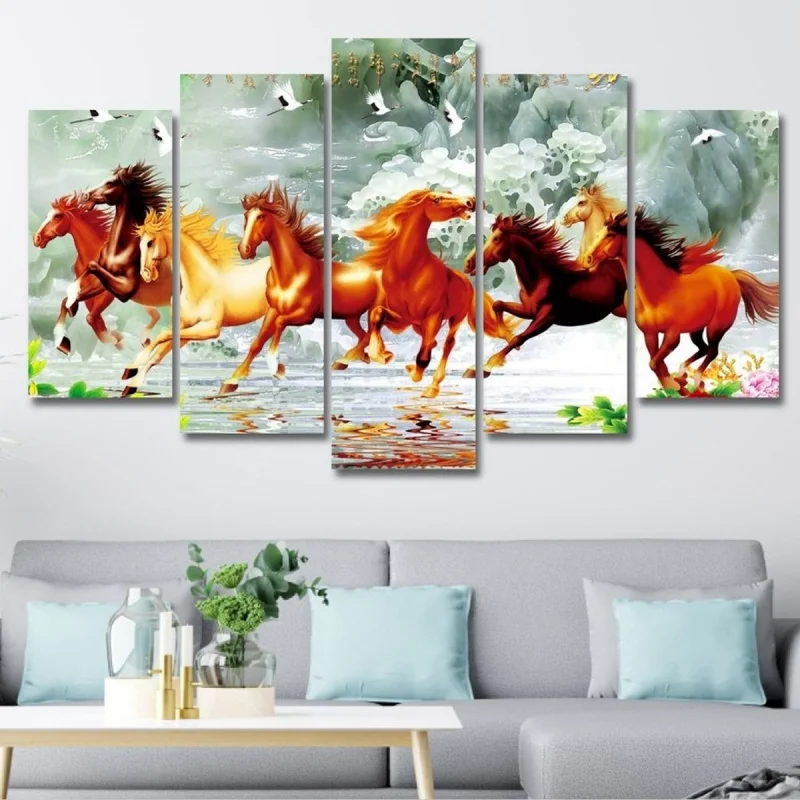 Tranh treo tường và trang trí nội thất: Mã đáo thành công