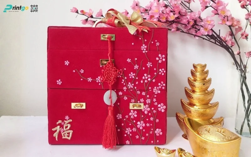 Khám phá những mẫu hộp quà tết quai xách bằng kim loại