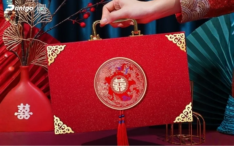 Khám phá những mẫu hộp quà tết quai xách bằng kim loại