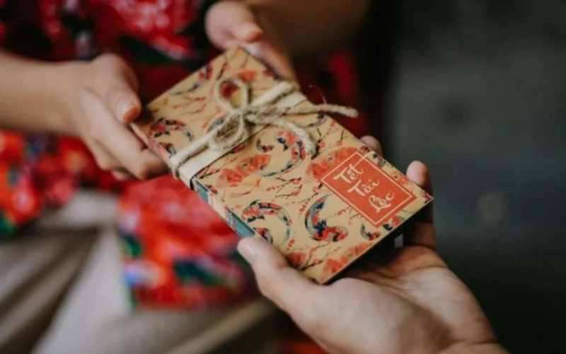 Nguồn gốc của phong tục lì xì