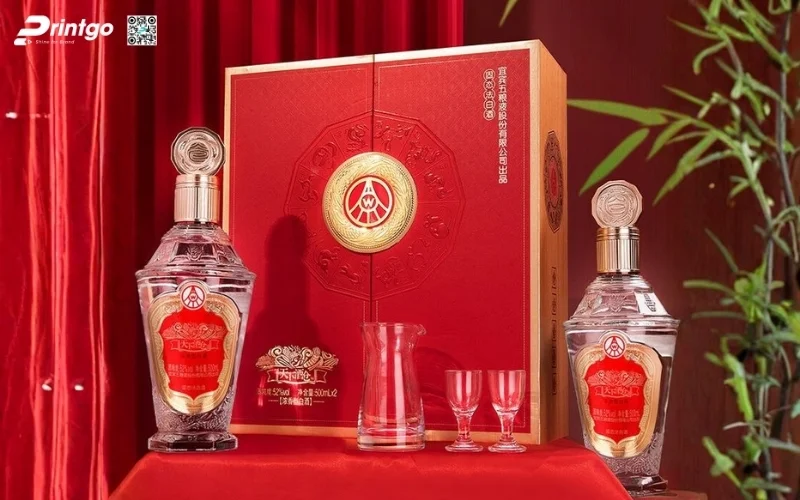 Mẫu hộp quà tết có rượu chivas cao cấp