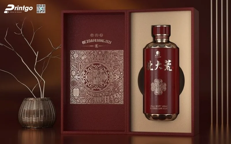 Mẫu hộp quà tết có rượu chivas cao cấp