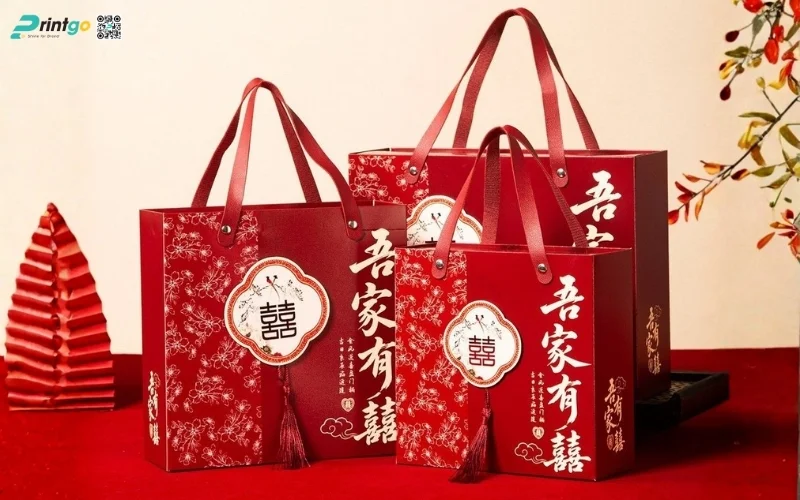 Bộ sưu tập mẫu hộp quà tết có quai xách bằng da
