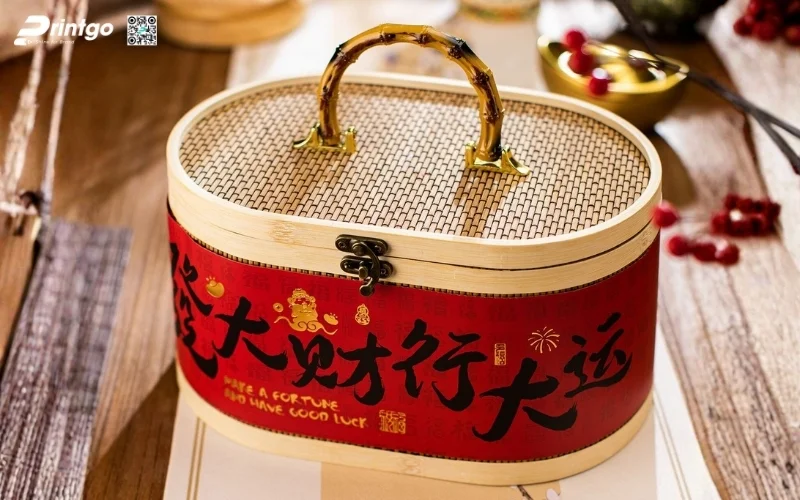 Mẫu hộp quà tết bằng gỗ có quai xách 
