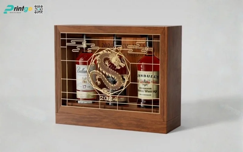 Mẫu hộp quà tết có rượu chivas sang trọng