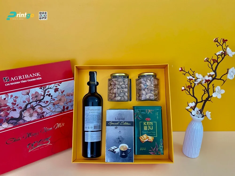 Hộp quà tết Agribank Thanh Hoá với lớp cốt carton lạnh là giấy Couche