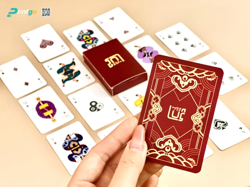 Hộp đựng bộ bài 54 lá: Sử dụng quy cách hộp mở 2 đầu tiện dụng