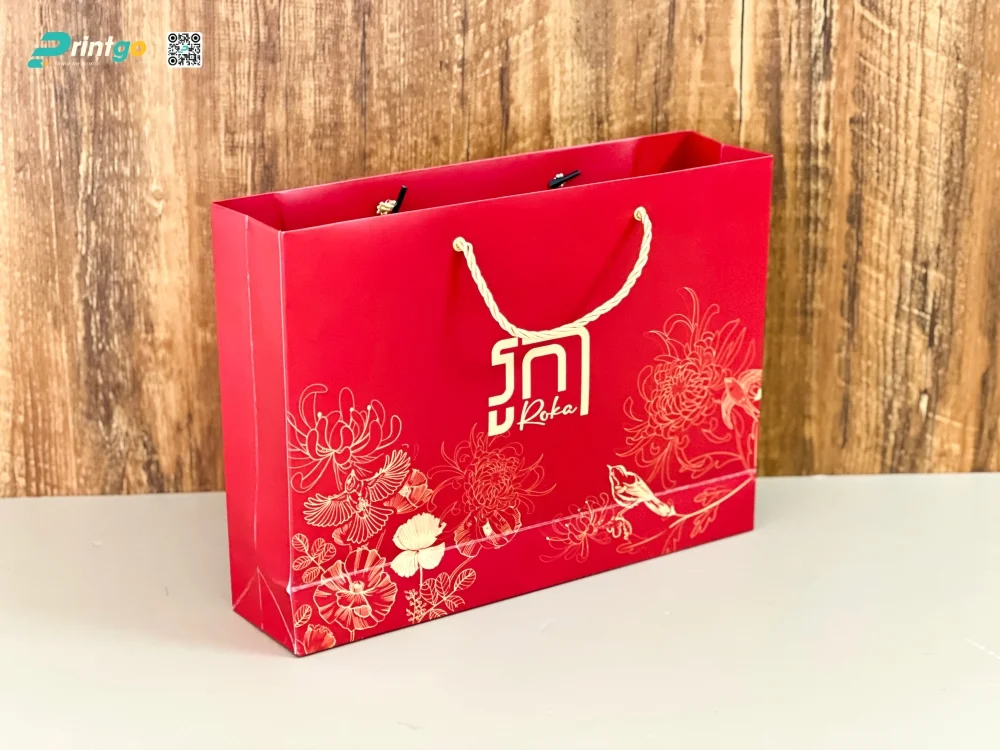 Hộp đựng quà tết nhà hàng Roka: túi giấy Ivory