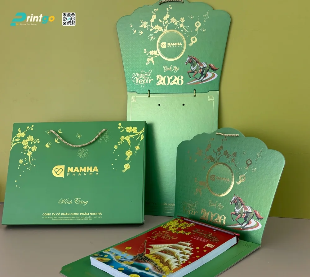Lịch tết dược phẩm Nam Hà thiết kế với màu xanh thương hiệu