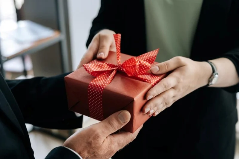 Tiêu chí lựa chọn quà Tết cho nhân viên phù hợp doanh nghiệp