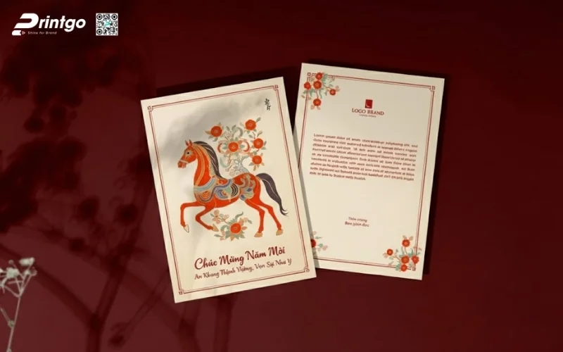 Mẫu thiệp chúc mừng năm mới con ngựa màu kem sang trọng