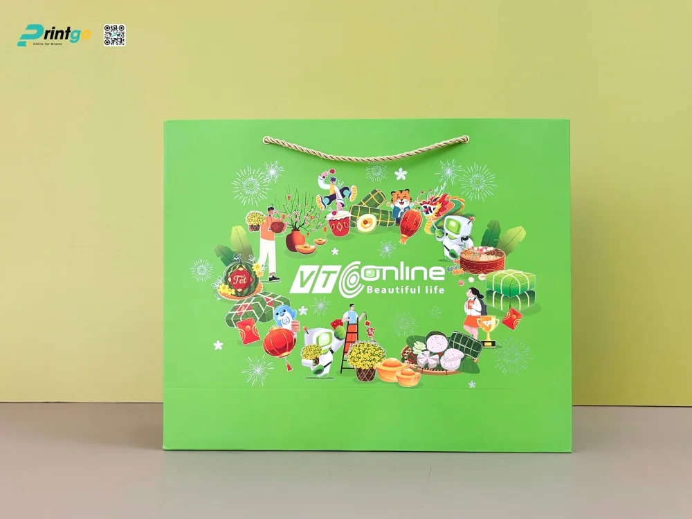 Túi đựng hộp quà tết: Hoàn thiện bộ nhận diện quà tết VTC Online