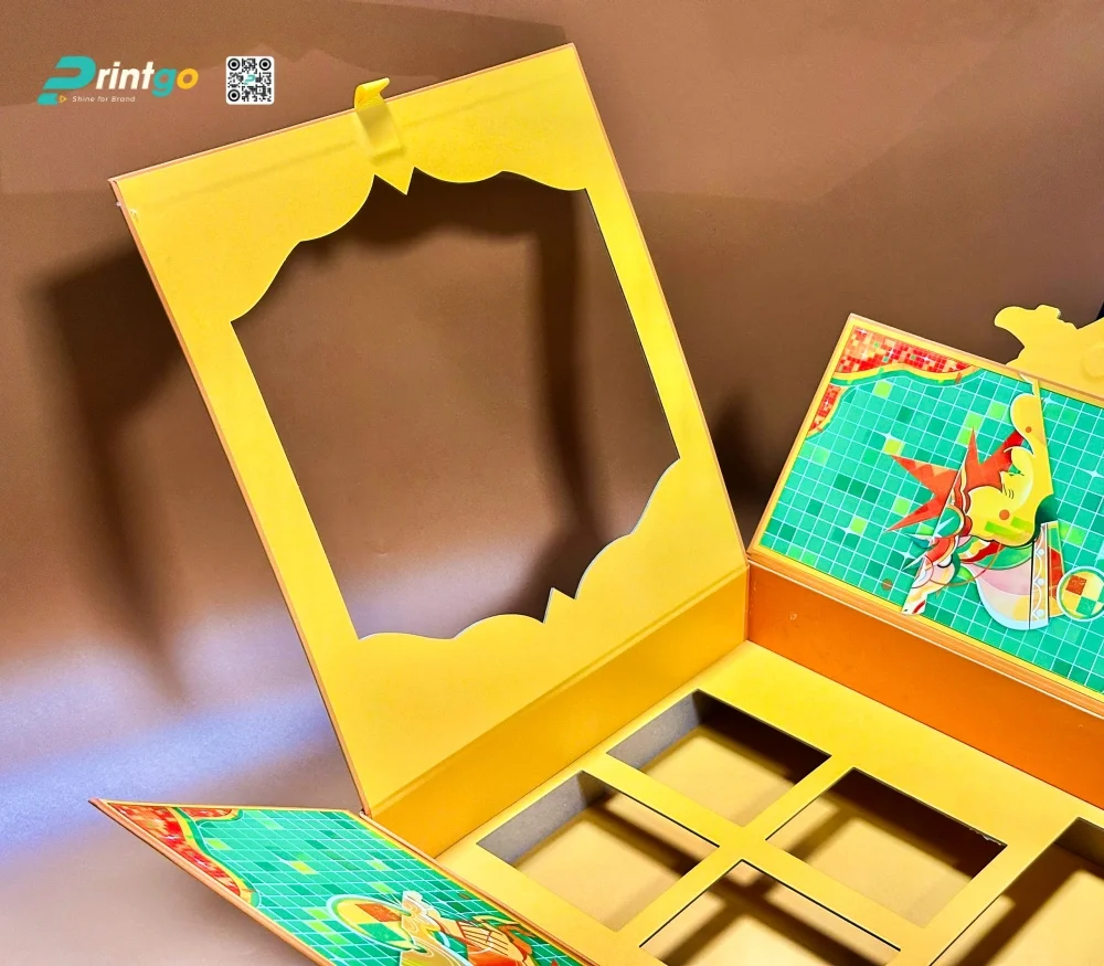 Hộp đựng quà tết Mùa Concept với nắp phụ tạo hiệu ứng 3D