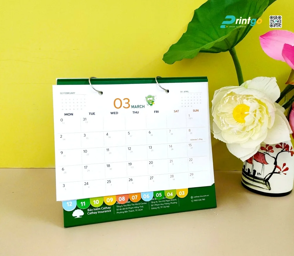 Lịch Tết bảo hiểm Cathay thiết kế ruột lịch đồng hành suốt 12 tháng