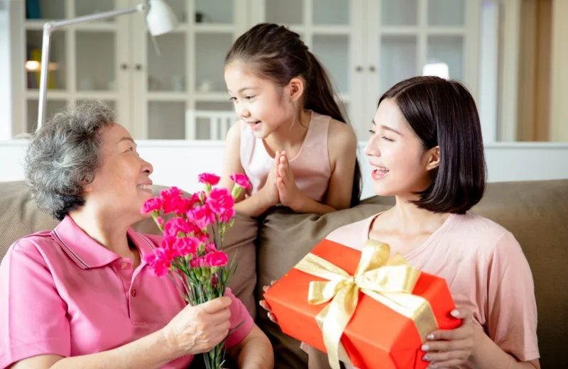 Câu chúc 8/3 hay cho mẹ và bà