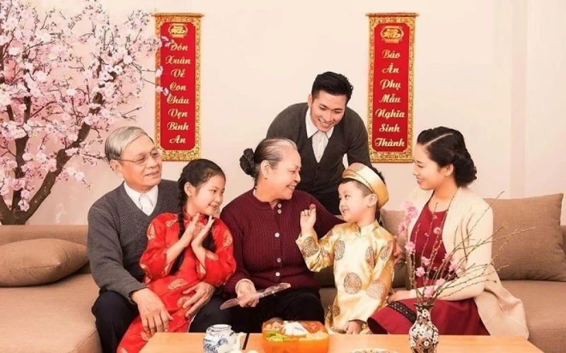  Câu đối chúc tết 4 chữ cho gia đình, bố mẹ, ông bà