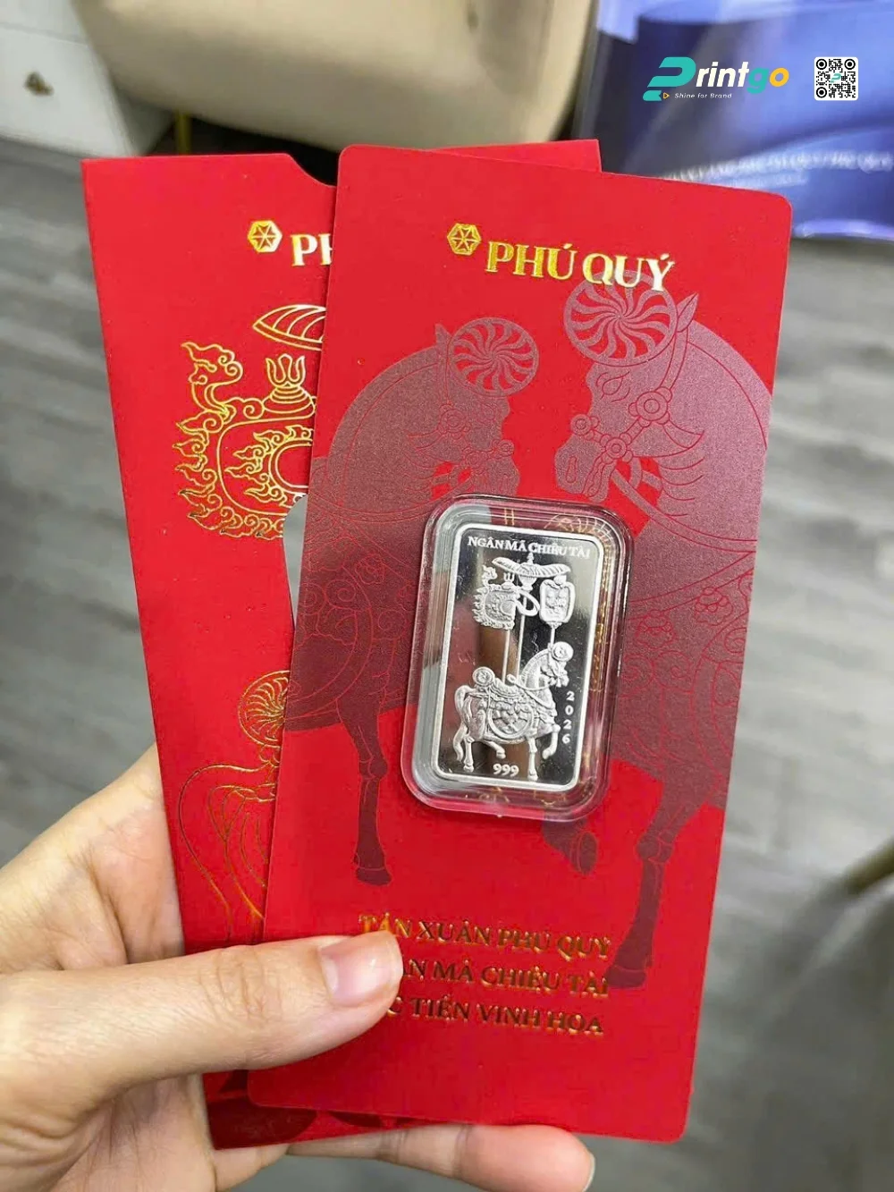 Hình ảnh của những thỏi bạc Phú Quý được chia sẻ rầm rộ trên các kênh mạng xã hội