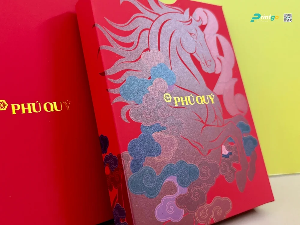 Hộp đựng bạc Bạch Mã Phi Thiên của Phú Quý sử dụng gia công in uv