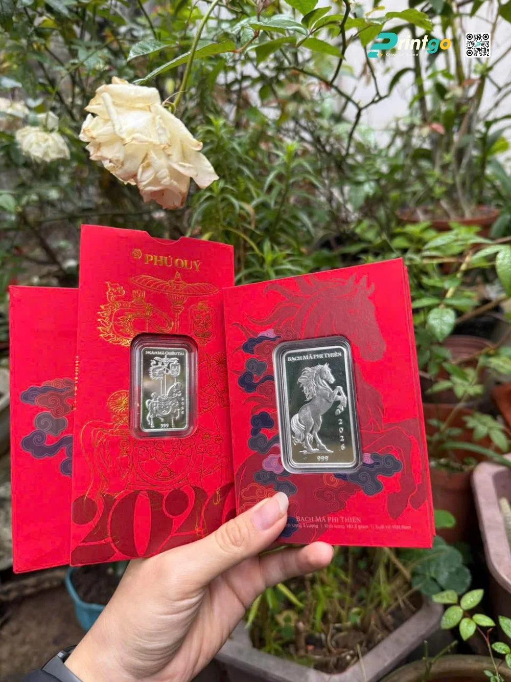 Hình ảnh của những thỏi bạc Phú Quý được chia sẻ rầm rộ trên các kênh mạng xã hội